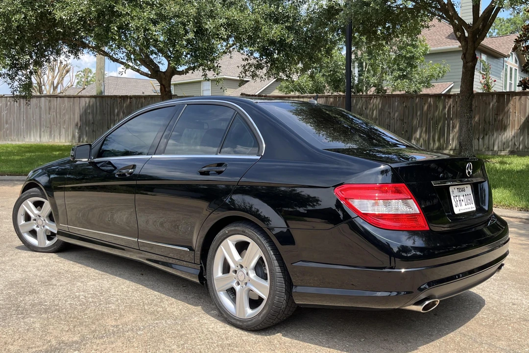2011 Mercedes-Benz W204 C-Class - Image 4 of 25