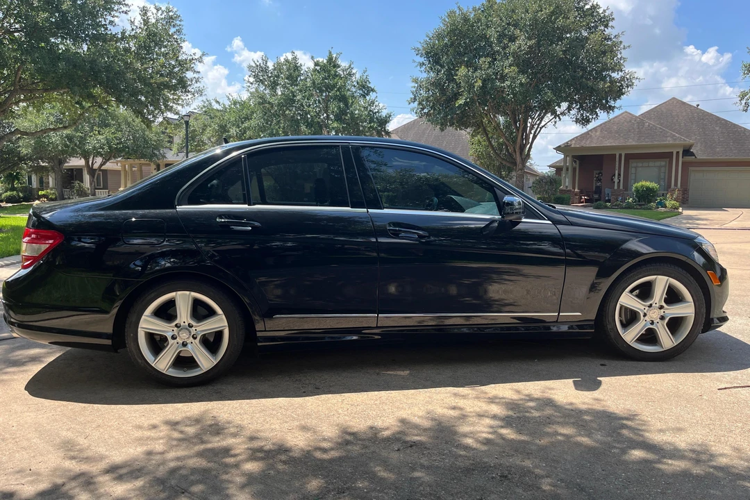 2011 Mercedes-Benz W204 C-Class - Image 3 of 25