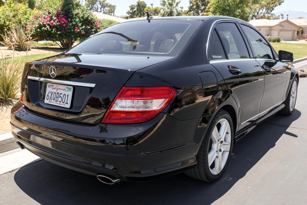 2011 Mercedes-Benz W204 C-Class - Image 13 of 31