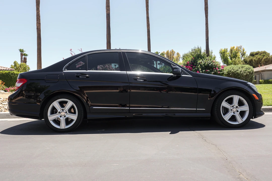 2011 Mercedes-Benz W204 C-Class - Image 15 of 31