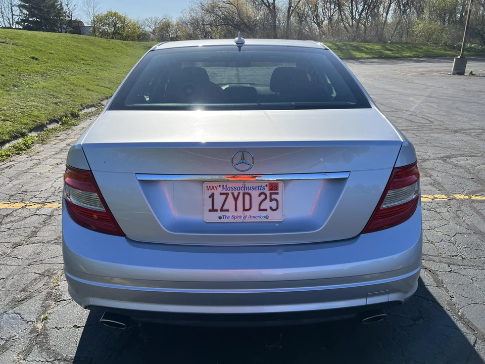 2011 Mercedes-Benz W204 C-Class - Image 10 of 31