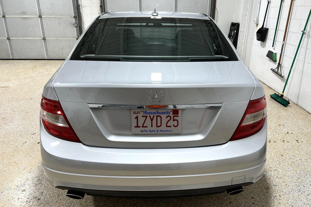2011 Mercedes-Benz W204 C-Class - Image 5 of 31