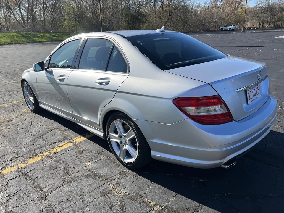 2011 Mercedes-Benz W204 C-Class - Image 8 of 31