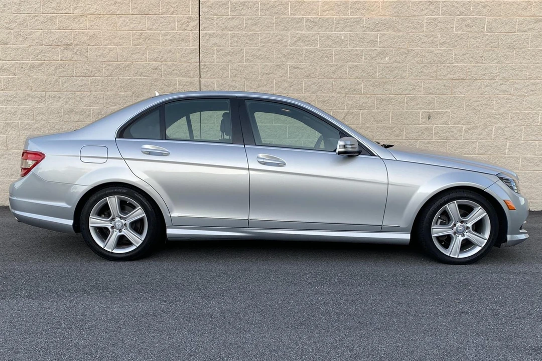 2011 Mercedes-Benz W204 C-Class - Image 3 of 31