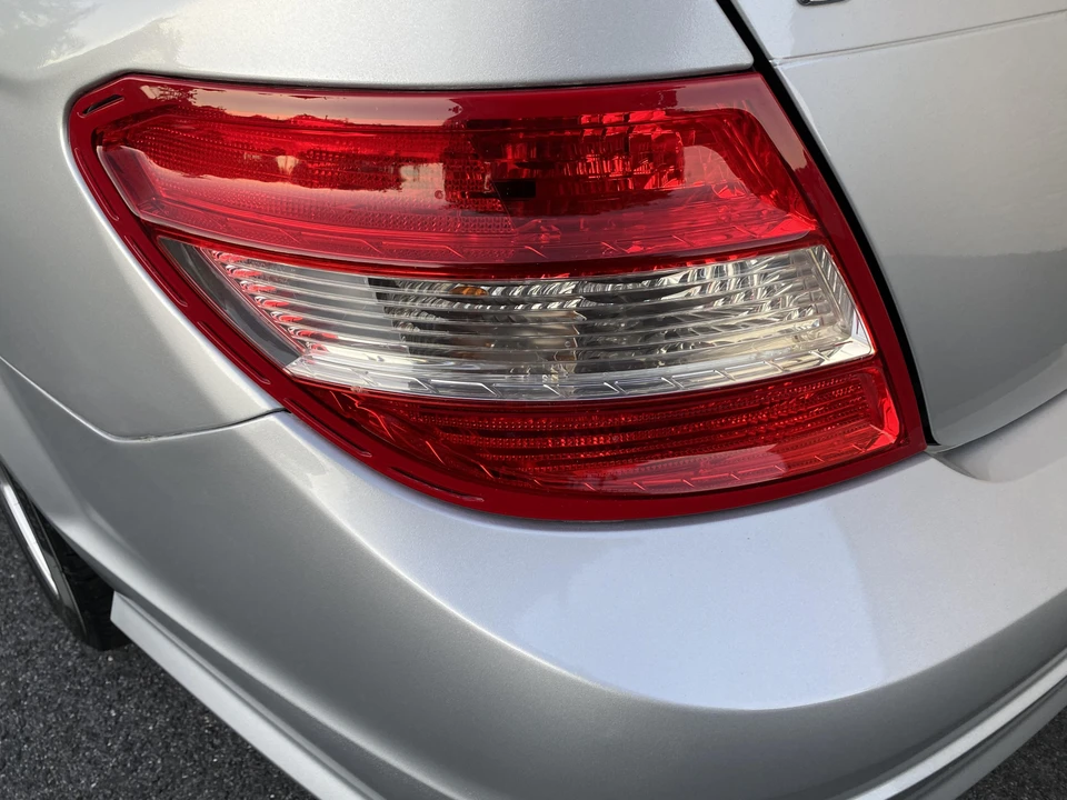 2011 Mercedes-Benz W204 C-Class - Image 19 of 31