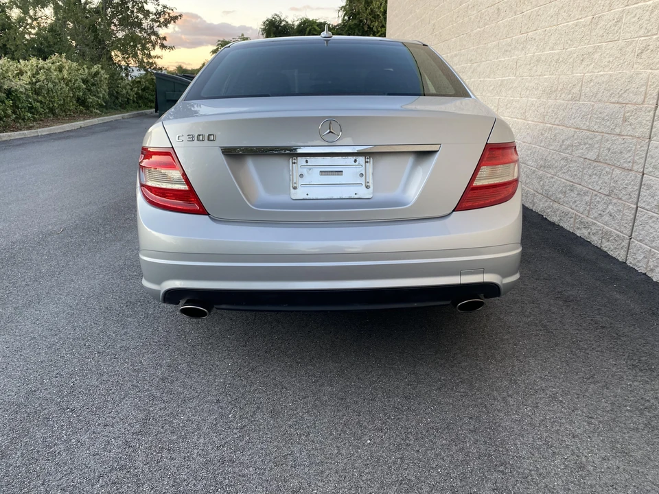 2011 Mercedes-Benz W204 C-Class - Image 8 of 31