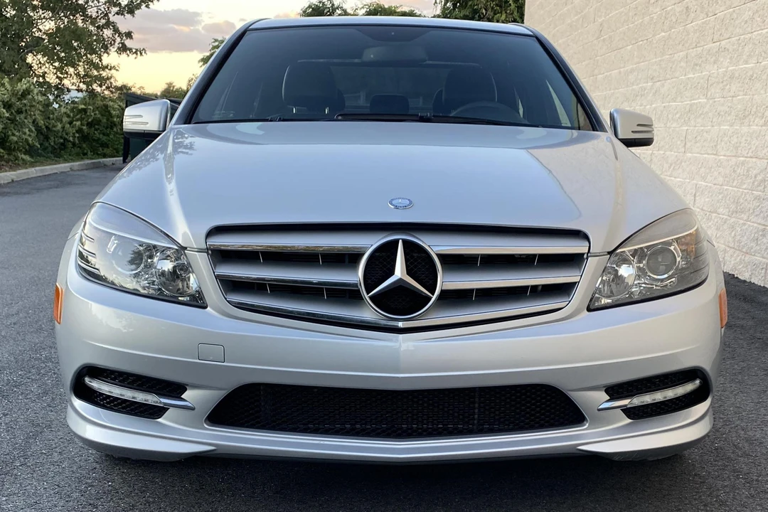 2011 Mercedes-Benz W204 C-Class - Image 2 of 31