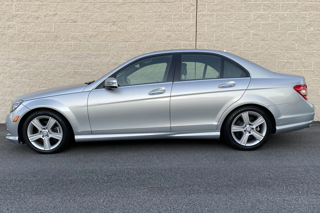 2011 Mercedes-Benz W204 C-Class - Image 7 of 31