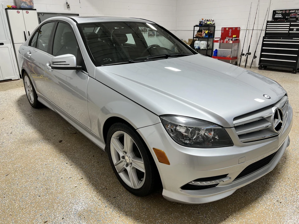 2011 Mercedes-Benz W204 C-Class - Image 13 of 31
