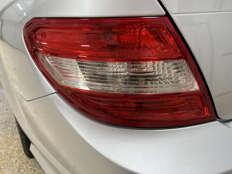 2011 Mercedes-Benz W204 C-Class - Image 28 of 31