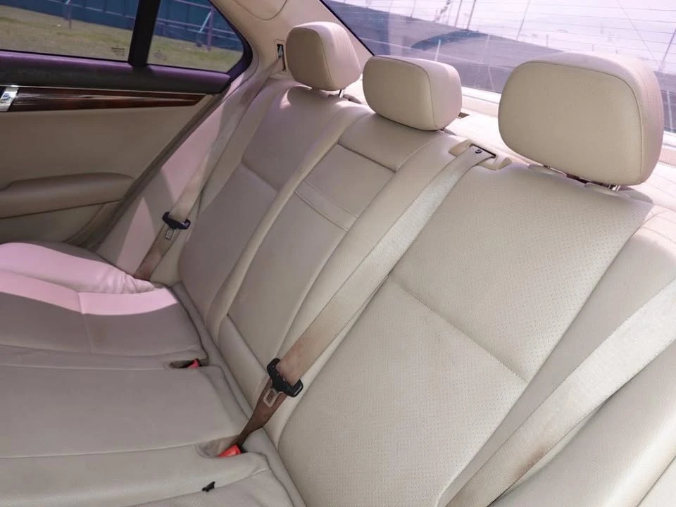 2011 Mercedes-Benz W204 C-Class - Image 7 of 8