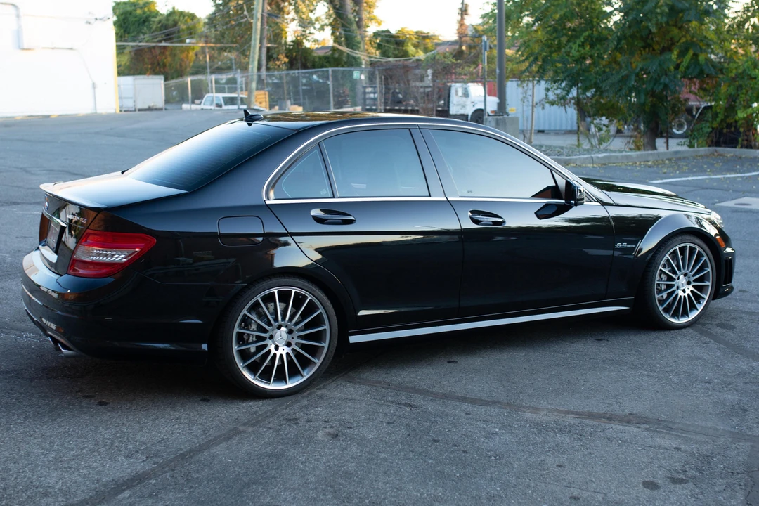 2011 Mercedes-Benz W204 C 63 AMG - Image 4 of 9