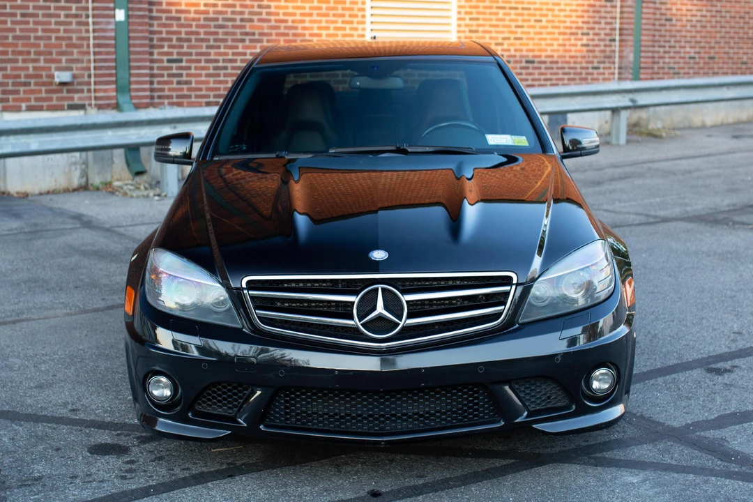 2011 Mercedes-Benz W204 C 63 AMG - Image 2 of 9
