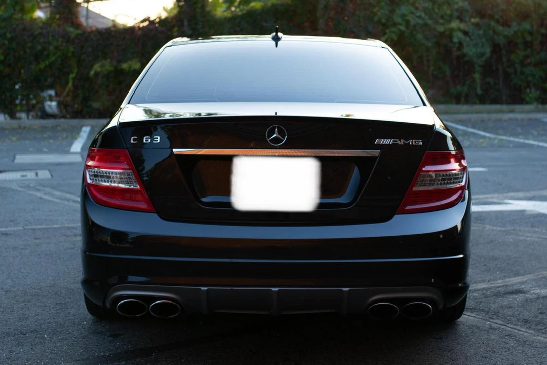 2011 Mercedes-Benz W204 C 63 AMG - Image 5 of 9