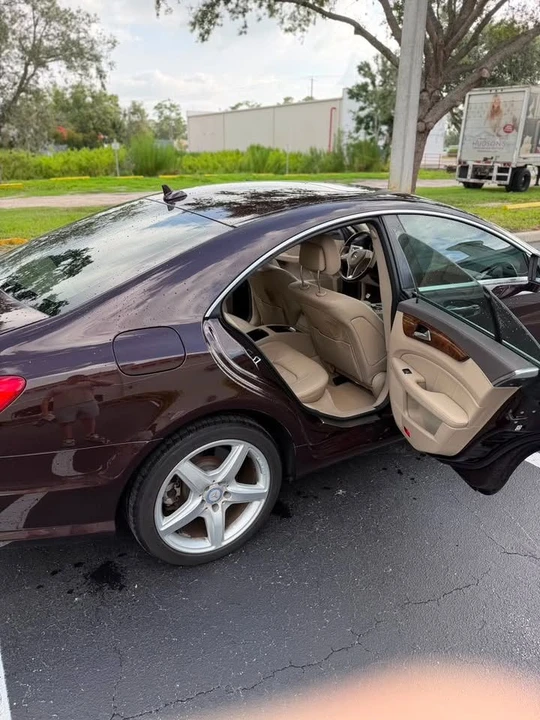 2011 Mercedes-Benz C218 CLS-Class - Image 5 of 8