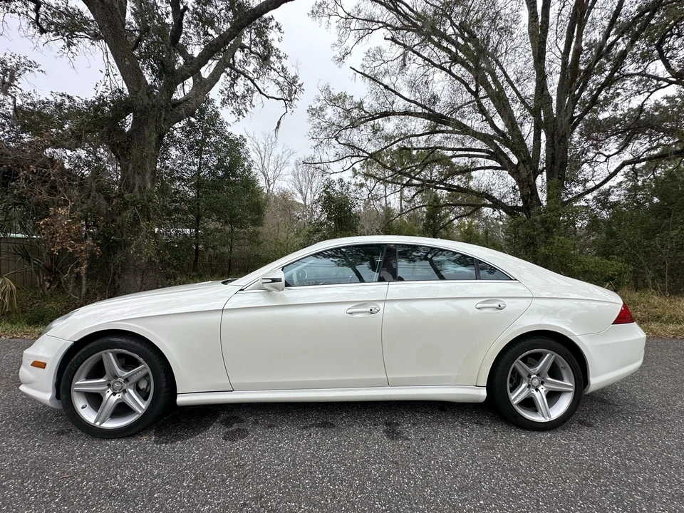 2011 Mercedes-Benz C218 CLS-Class - Image 5 of 21