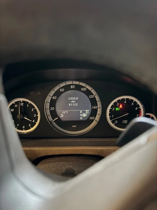 2011 Mercedes-Benz W212 E-Class - Image 8 of 11