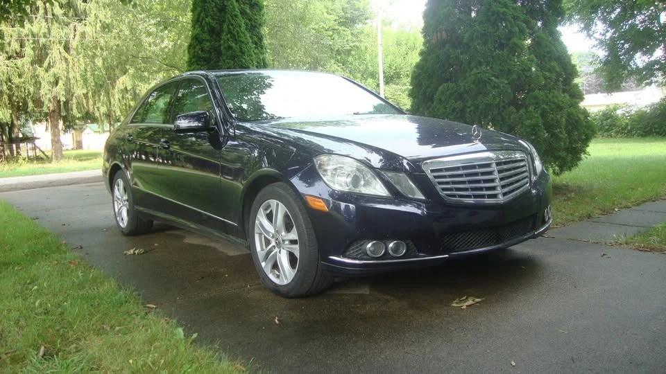 2011 Mercedes-Benz W212 E-Class - Image 2 of 8