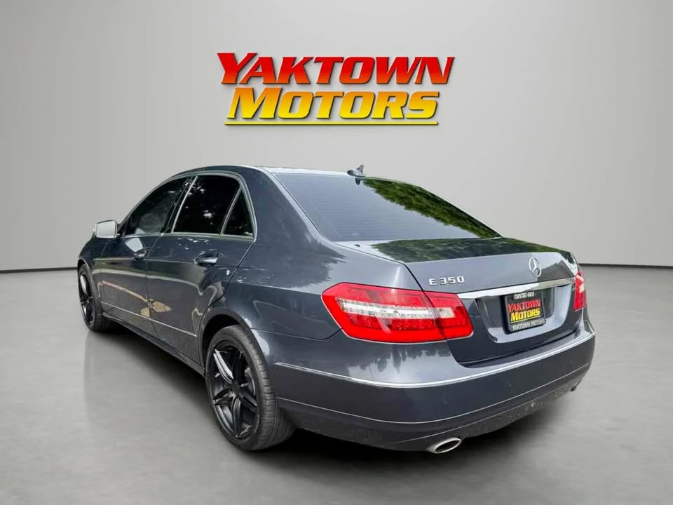 2011 Mercedes-Benz W212 E-Class - Image 8 of 20