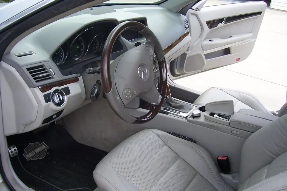 2011 Mercedes-Benz W212 E-Class - Image 14 of 15