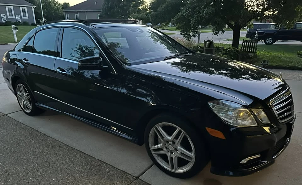 2011 Mercedes-Benz W212 E-Class - Image 2 of 10