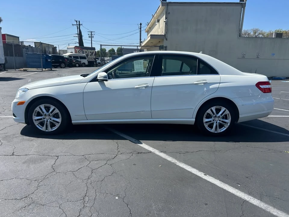 2011 Mercedes-Benz W212 E-Class - Image 9 of 20
