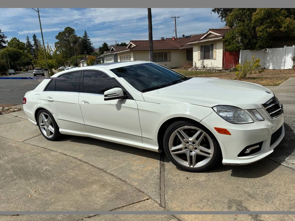 2011 Mercedes-Benz C218 CLS-Class - Image 2 of 6