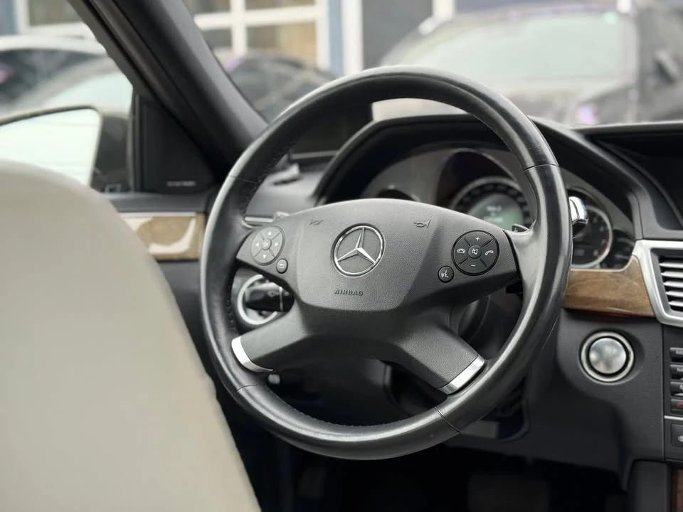 2011 Mercedes-Benz W212 E-Class - Image 18 of 20