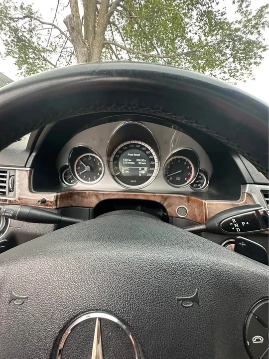 2011 Mercedes-Benz W212 E-Class - Image 19 of 20