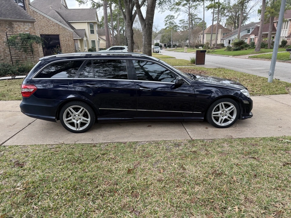 2011 Mercedes-Benz W212 E-Class - Image 3 of 19