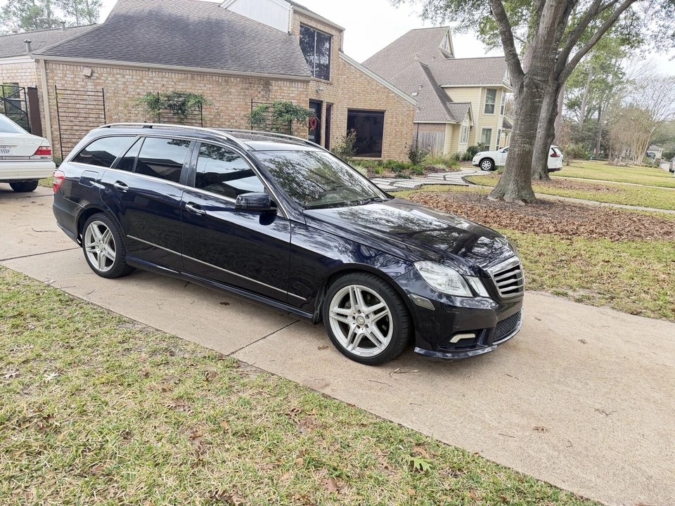 2011 Mercedes-Benz W212 E-Class - Image 2 of 19