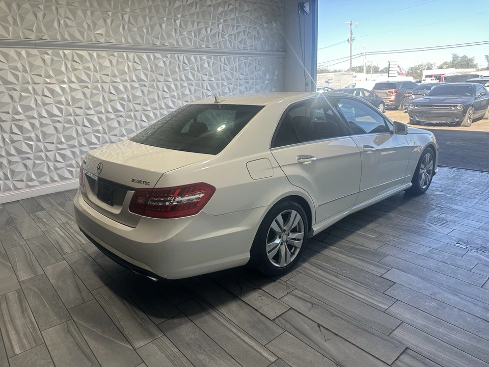 2011 Mercedes-Benz W212 E-Class - Image 6 of 21