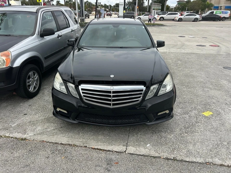 2011 Mercedes-Benz W212 E-Class - Image 3 of 17