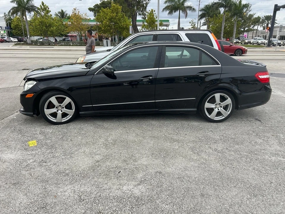 2011 Mercedes-Benz W212 E-Class - Image 9 of 17