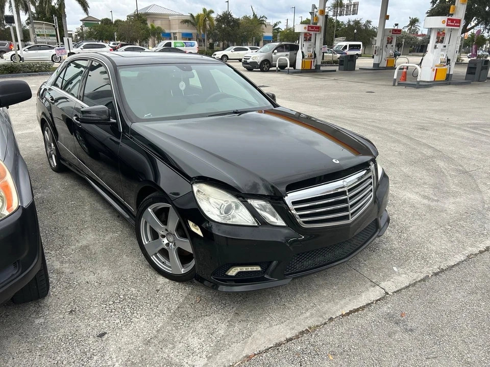 2011 Mercedes-Benz W212 E-Class - Image 2 of 17