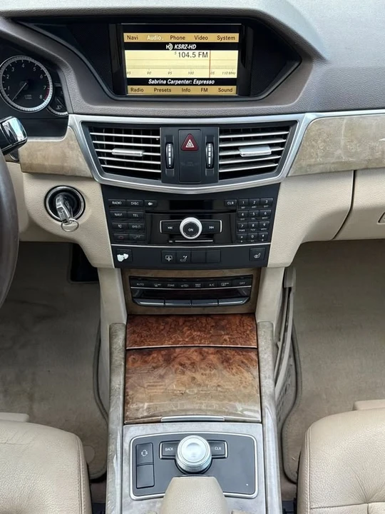 2011 Mercedes-Benz W212 E-Class - Image 14 of 16
