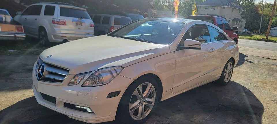 2011 Mercedes-Benz C207/A207 E-Class Coupe & Convertible - Image 2 of 9