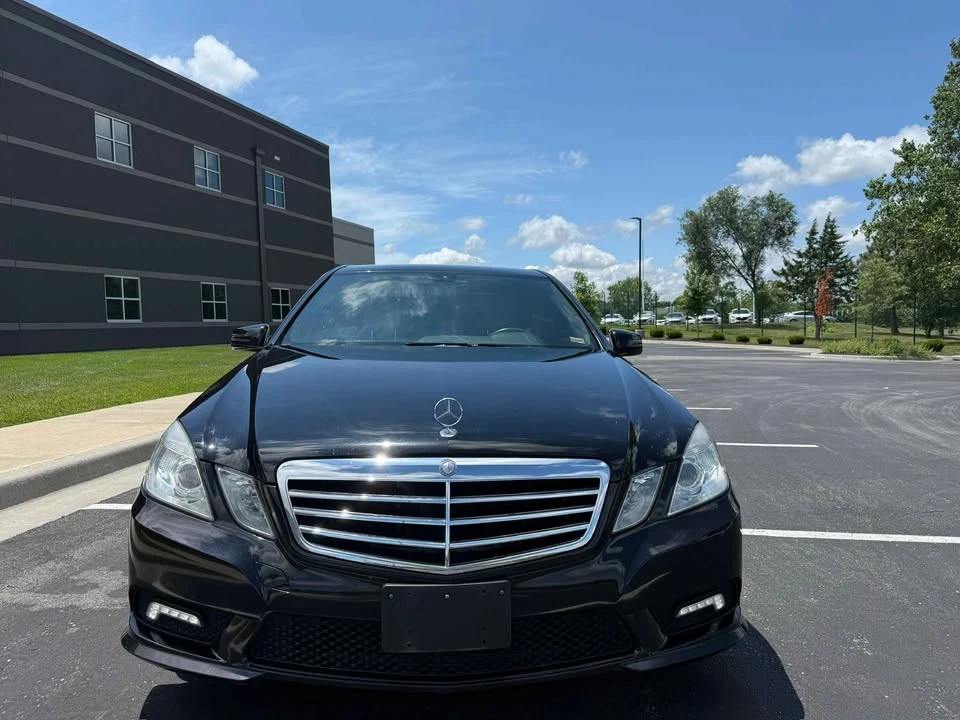2011 Mercedes-Benz C207/A207 E-Class Coupe & Convertible - Image 2 of 17