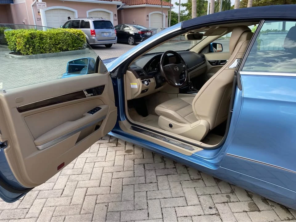 2011 Mercedes-Benz C207/A207 E-Class Coupe & Convertible - Image 2 of 3