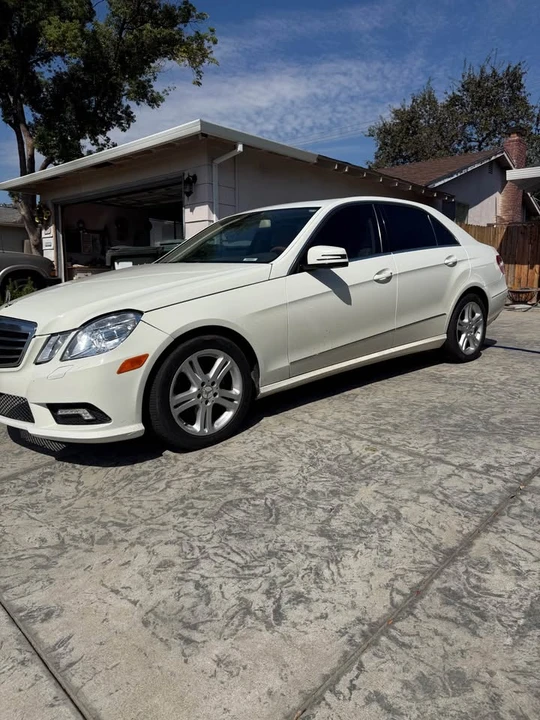 2011 Mercedes-Benz W212 E-Class - Image 2 of 11