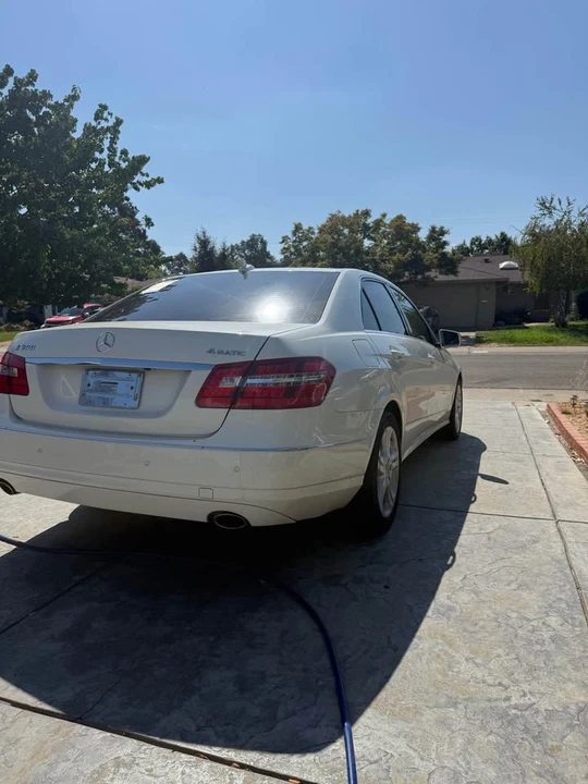 2011 Mercedes-Benz W212 E-Class - Image 5 of 11