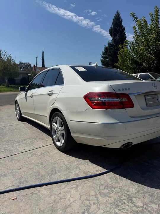 2011 Mercedes-Benz W212 E-Class - Image 3 of 11