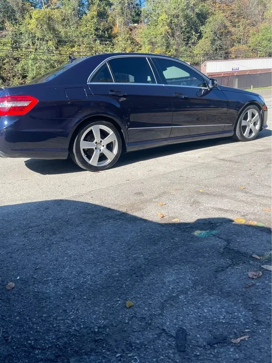 2011 Mercedes-Benz W212 E-Class - Image 2 of 8