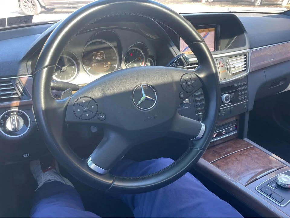 2011 Mercedes-Benz W212 E-Class - Image 6 of 8