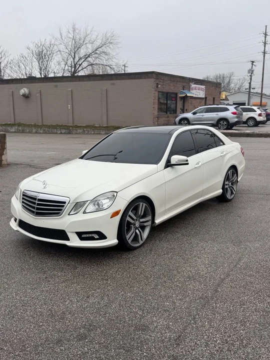 2011 Mercedes-Benz W212 E-Class - Image 11 of 14