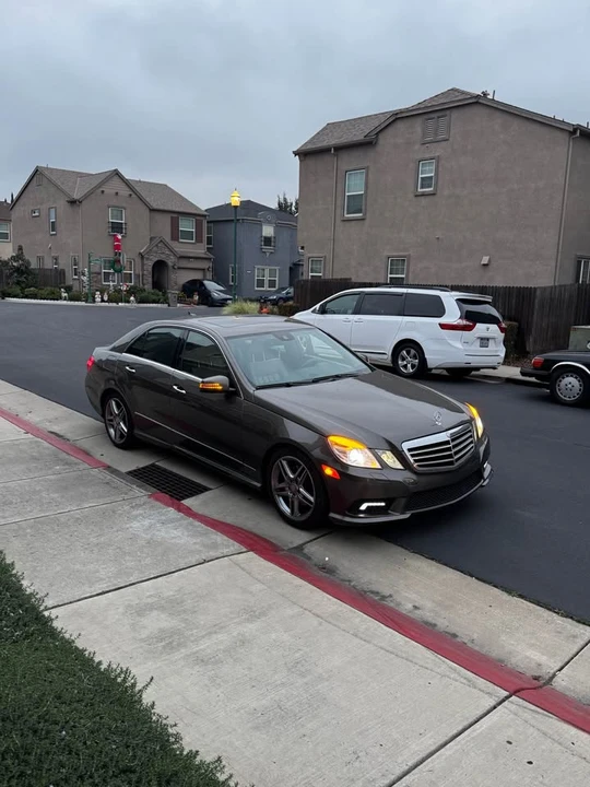 2011 Mercedes-Benz W212 E-Class - Image 15 of 15