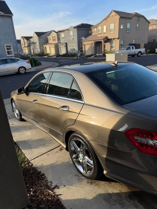 2011 Mercedes-Benz W212 E-Class - Image 4 of 15