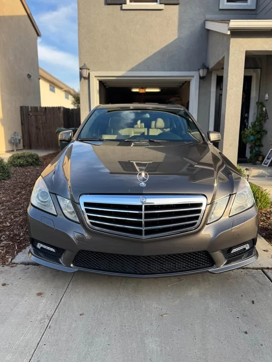2011 Mercedes-Benz W212 E-Class - Image 2 of 15
