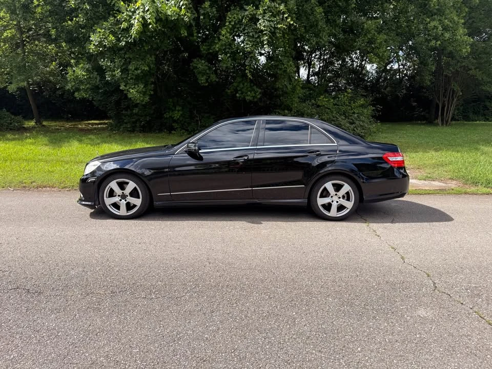 2011 Mercedes-Benz W212 E-Class - Image 2 of 10