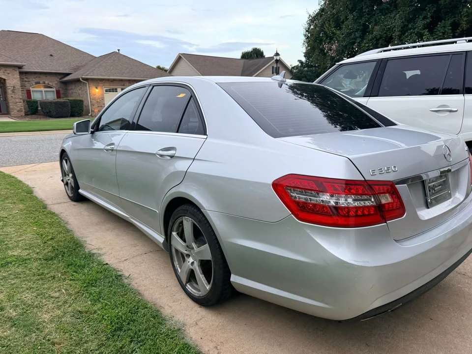 2011 Mercedes-Benz W212 E-Class - Image 7 of 12
